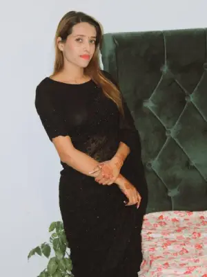 Khushi Dwivedi 22 Years Old offers Oral sex